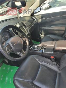 کرایسلەر 300